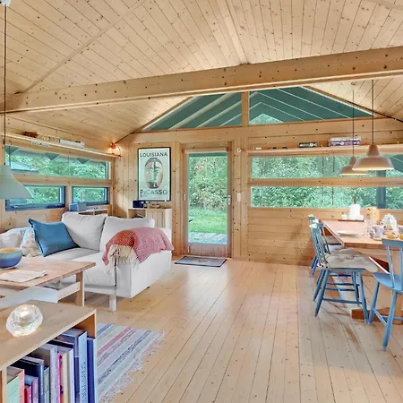 3 Bedroom Beautiful In Idestrup Nyaraló