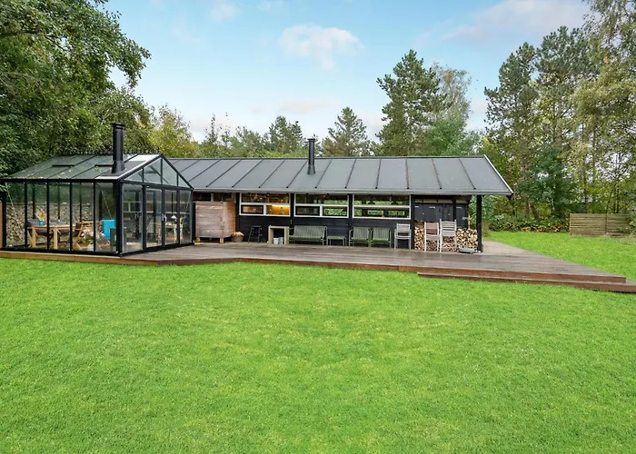 3 Bedroom Beautiful In Idestrup * Boto By