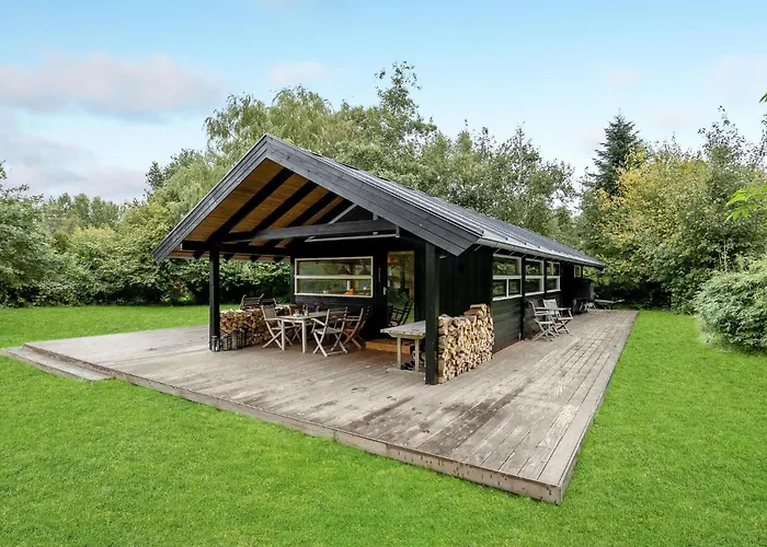3 Bedroom Beautiful In Idestrup Holiday home *